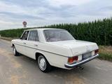 Mercedes-Benz Mercedes W115 Strich 8 (Bj. 1971)  220 ... - gebrauchte Mercedes-Benz 220 aus dem Jahr 1971