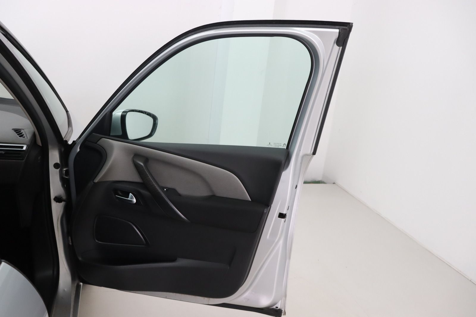 Fahrzeugabbildung Citroën Grand C4 Picasso 7-Sitzer * RFK * Navi * AHK
