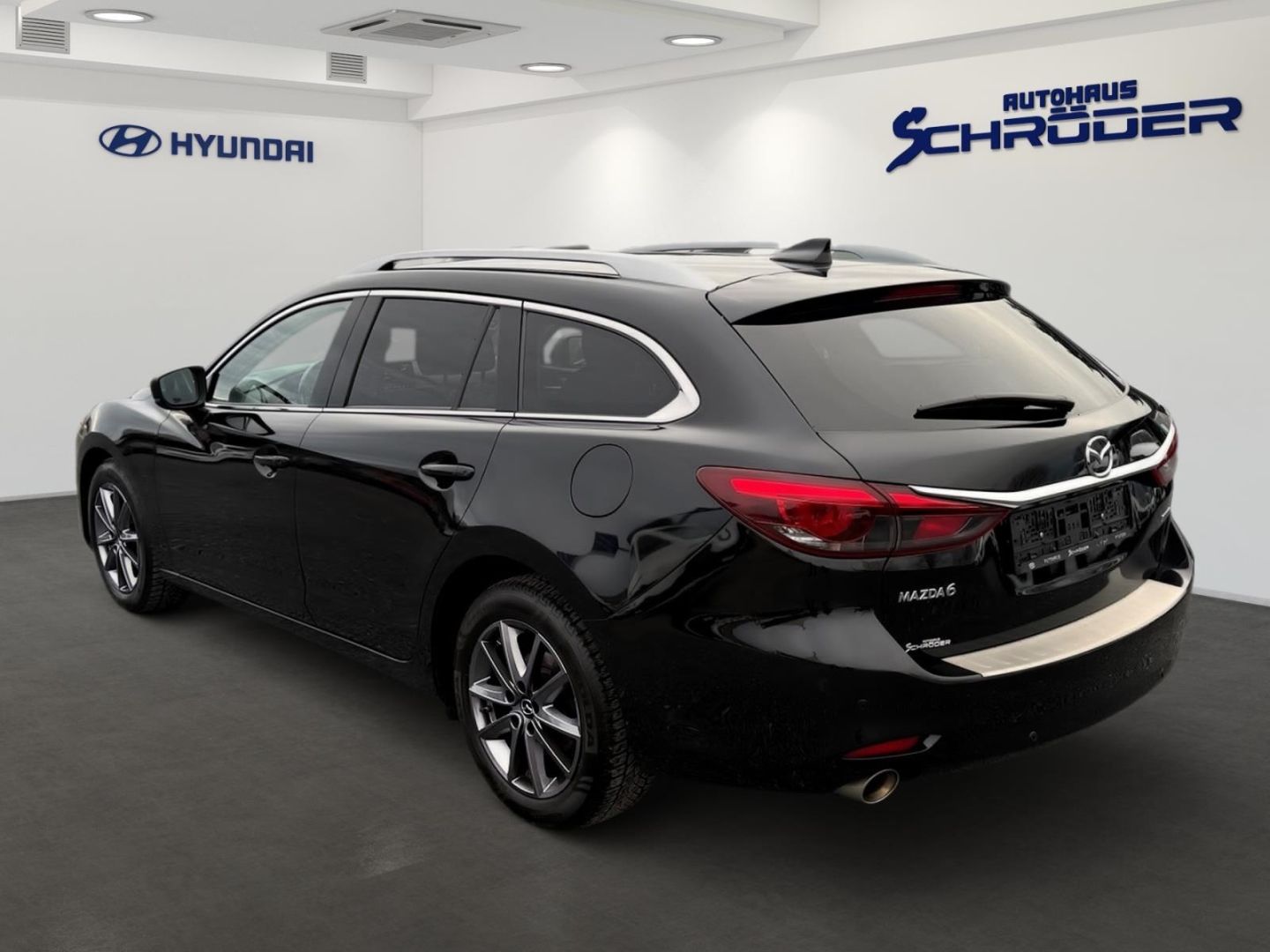 Fahrzeugabbildung Mazda 6 Kombi Sports-Line 2.5 Allwetterreifen HU/AU