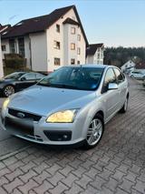 Ford Verkaufe oder Tausche - Ford mit Benzin-Antrieb: Oder