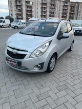 Chevrolet Spark 1.0 68cv - graue Chevrolet Spark