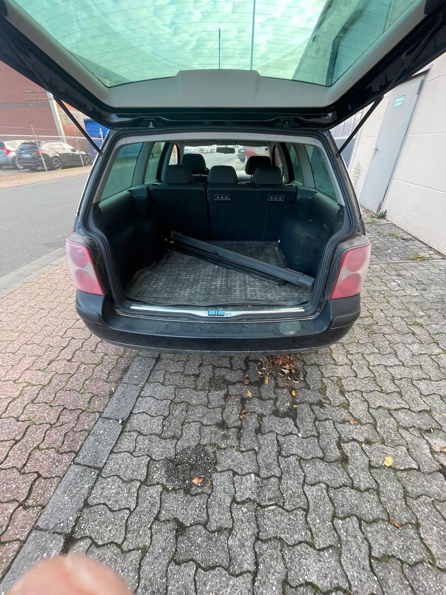 Volkswagen Passat 2005 — interior