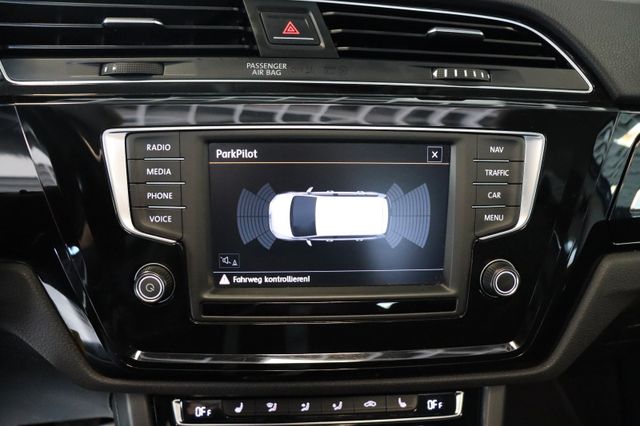 Fahrzeugabbildung Volkswagen Touran 1.6Ltr Comfortline |7SITZER|PANO|SHZ|PDC|