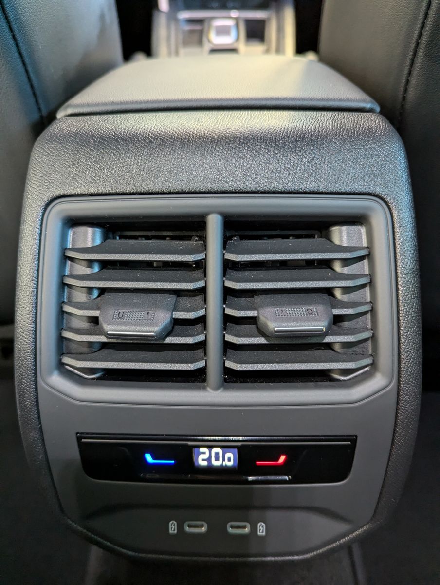 CUPRA Formentor 1.5 TSI DSG DCC Full-Link Cam Navi 19" - Image 16