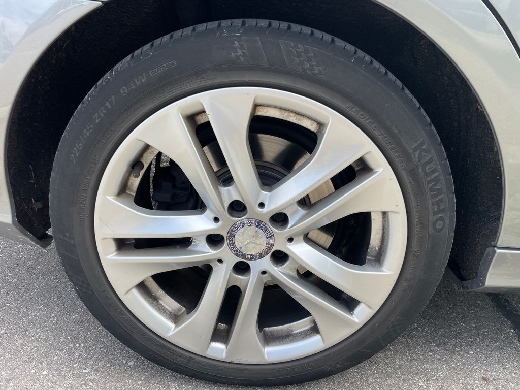 MERCEDES-BENZ C 220 11