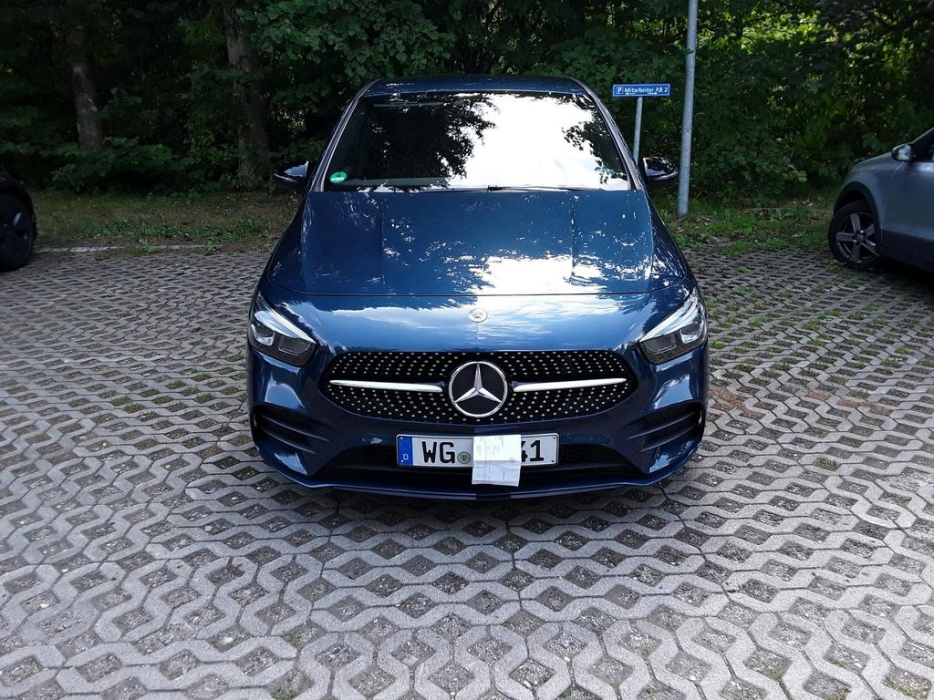 Image of Mercedes-Benz B 180