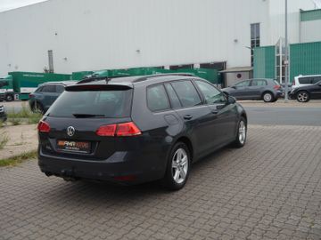 Volkswagen Golf - 5