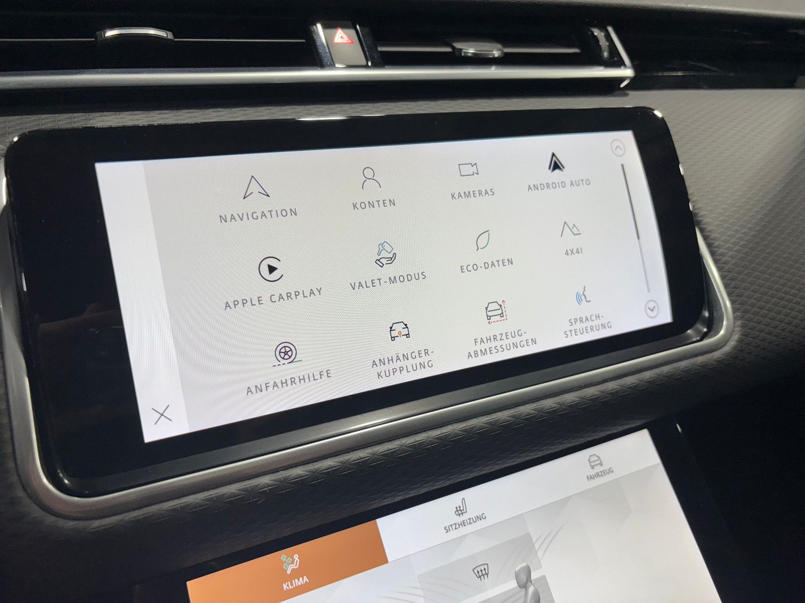 Fahrzeugabbildung Land Rover Range Rover Velar R-Dynamic SE/PANO/MEMORY/APPLE