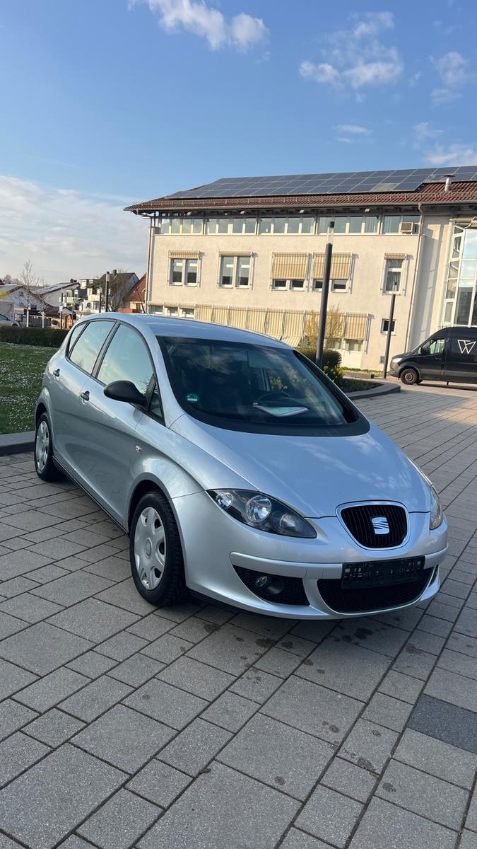 Seat Altea Reference Comfort 1,6 aus 1.Hand