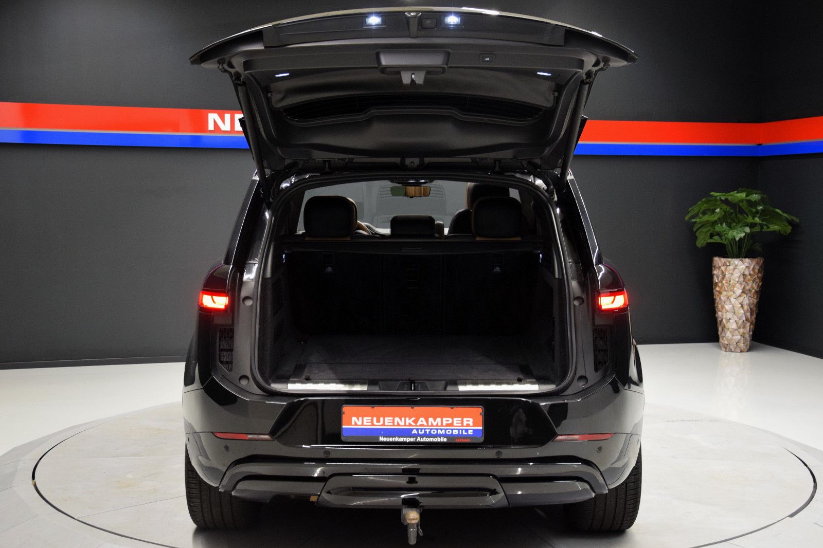 Fahrzeugabbildung Land Rover Range Rover Sport D350 Autobiography SV Bespoke