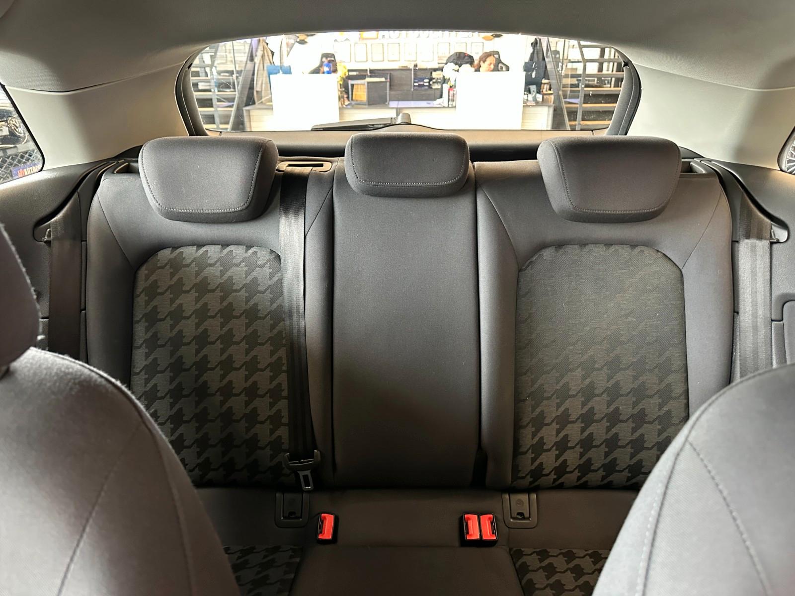 AUDI A3 1.4 TFSI 122ch ATTRACTION - BI-XÉNON - SIÈGES CHAUFFANTS - CLIM BIZONE - RÉGULATEUR DE VITESSE