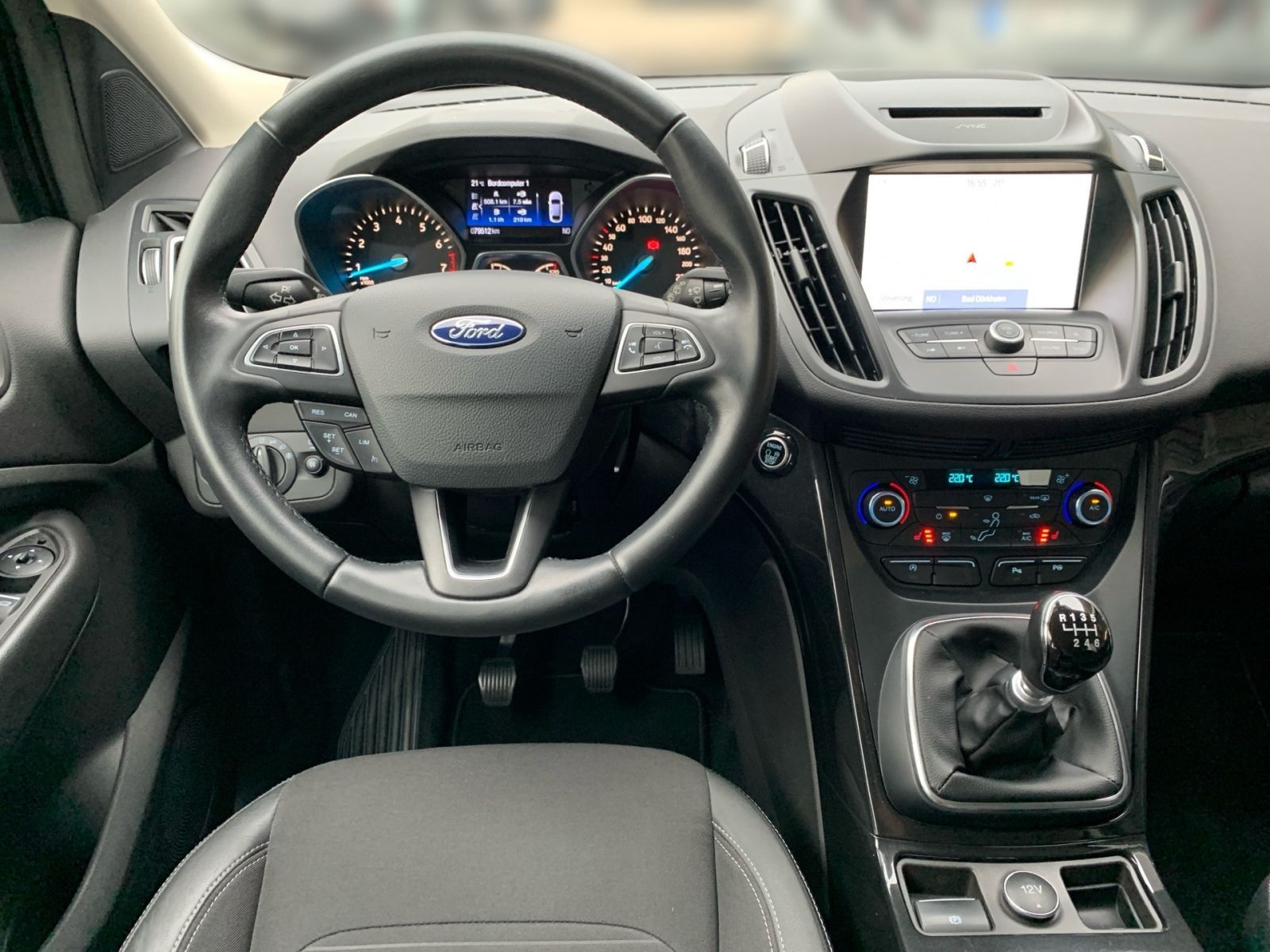 Fahrzeugabbildung Ford Kuga 1.5 EcoBoost Titanium 4x2 Start/Stopp 1Hd