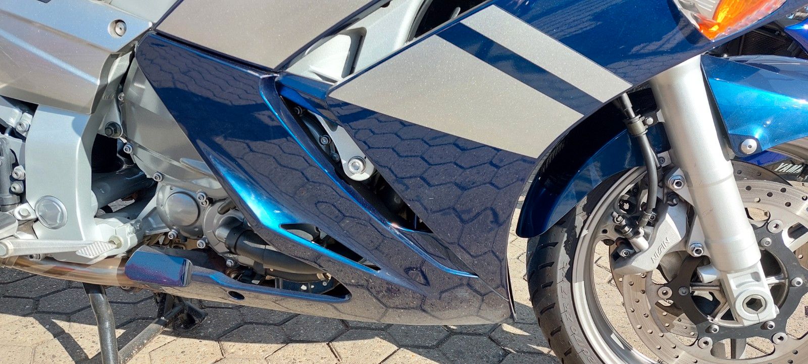 Fahrzeugabbildung Yamaha FJR 1300 A   Nur  33500 KM  inkl Top Case