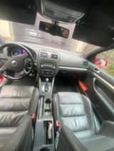Volkswagen Golf V R32 - Volkswagen Golf: R 32