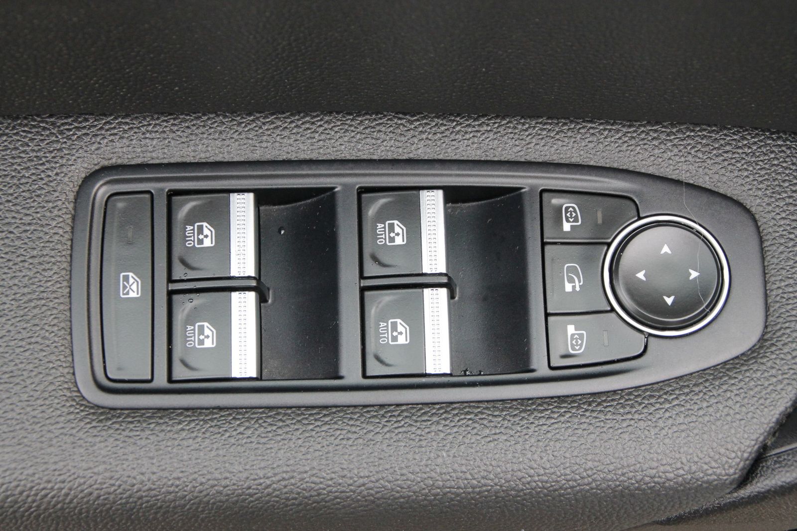 Fahrzeugabbildung Renault Captur INTENS TCe 100