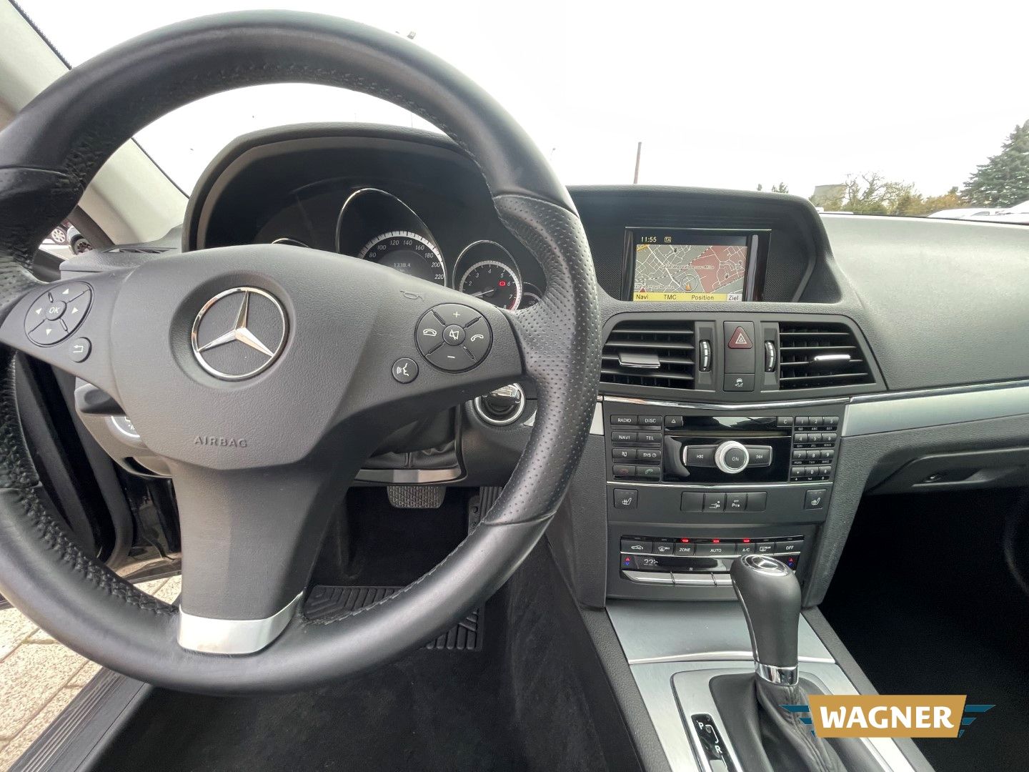 Fahrzeugabbildung Mercedes-Benz E 250 Coupe CGI BlueEfficiency Automatik