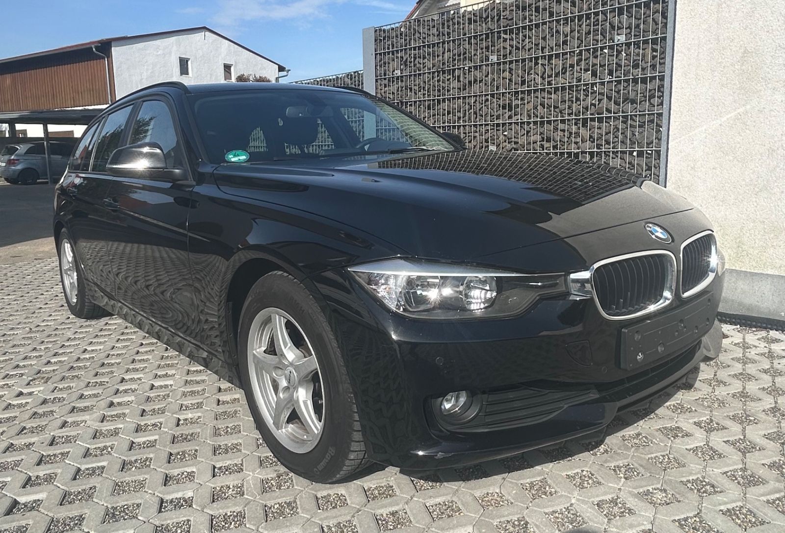 BMW 320