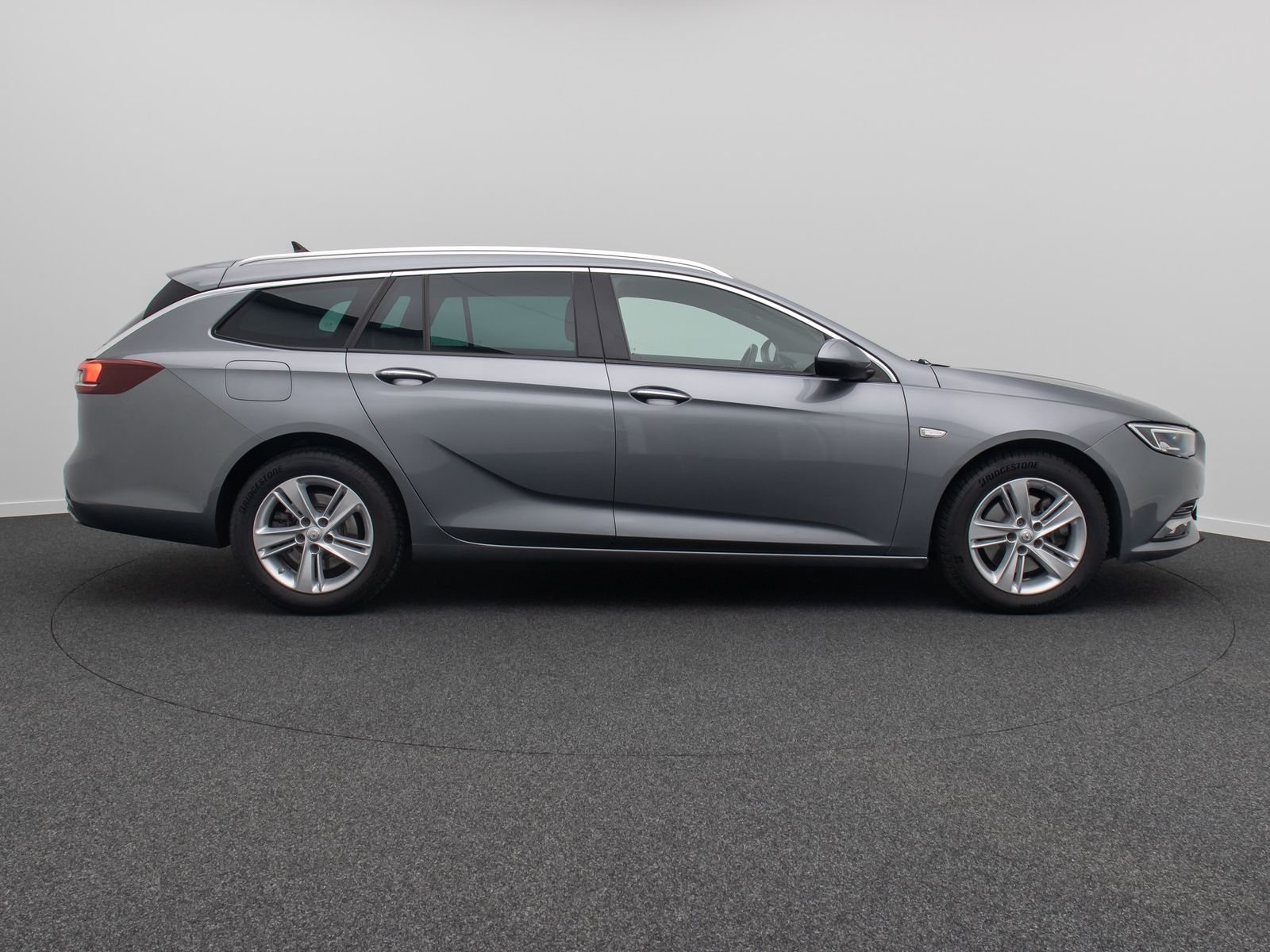 Fahrzeugabbildung Opel Insignia Innovation 4x4 Kamera FahrAssist Navi 1