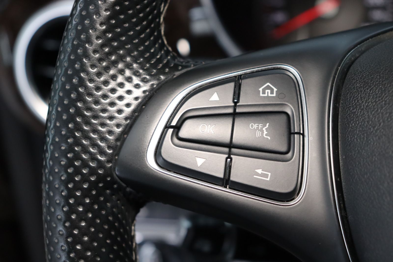 Fahrzeugabbildung Mercedes-Benz V 250 d 4matic Avantgarde * lang * 360 * ILS