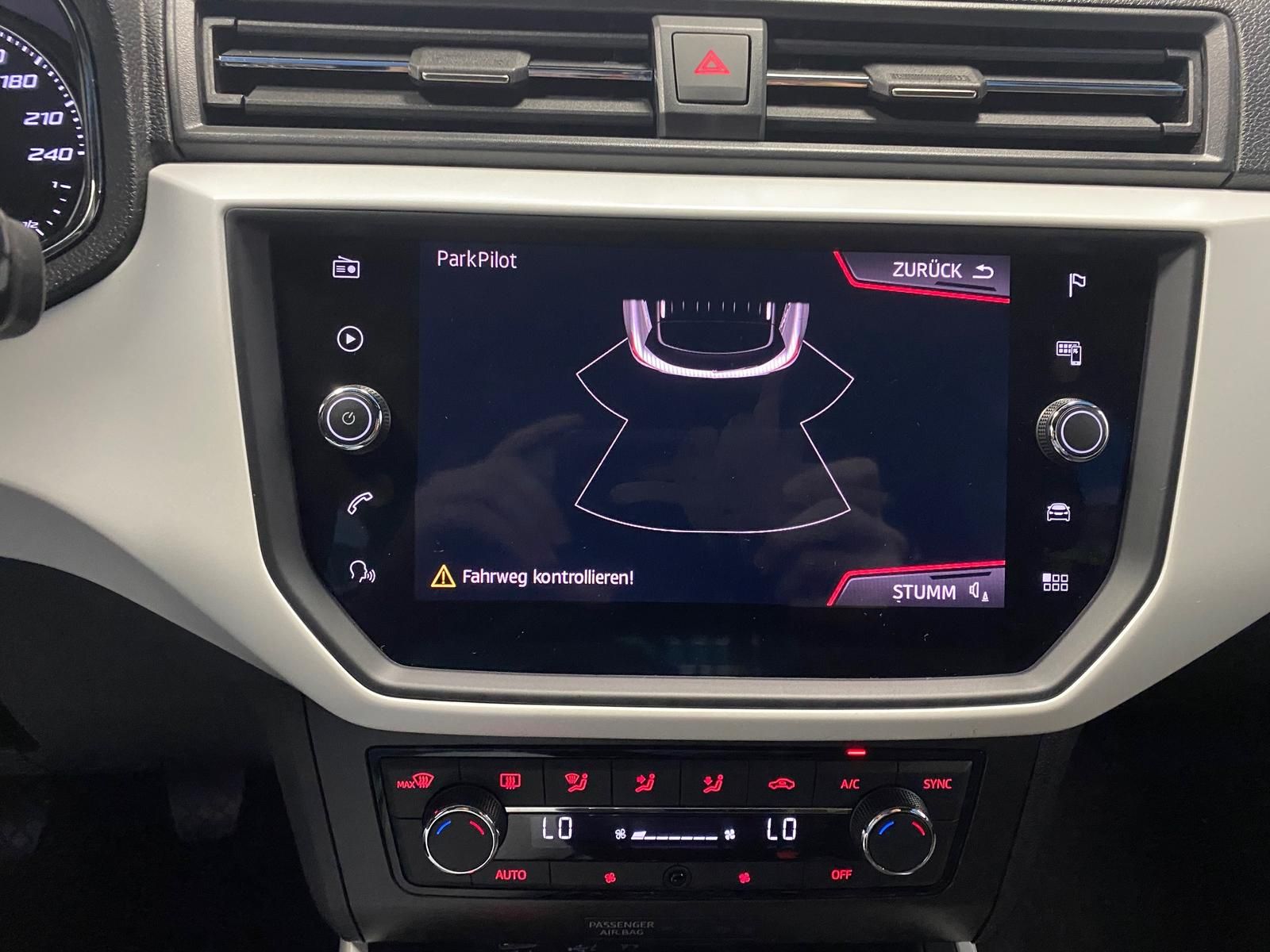 Fahrzeugabbildung SEAT Arona 1.0 TSI Xcellence+APP+NAVI+PDC+LED+TEMPOMA