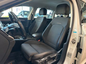 MYAUTOCENTER – Gebraucht- und Jahreswagen mit Werkstattservice in Pfaffenhofen Volkswagen Passat *KEYLESS*MASAGE*360°*ACC*AHK*3-ZONEN*LED*