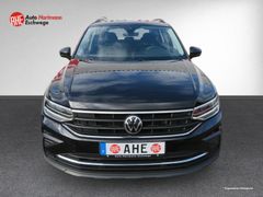 VW Tiguan 2.0 TDI Life DSG LED Navi Ahk Rfk ACC 17' VW Tiguan 2.0 TDI Life DSG LED Navi Ahk Rfk ACC 17'
