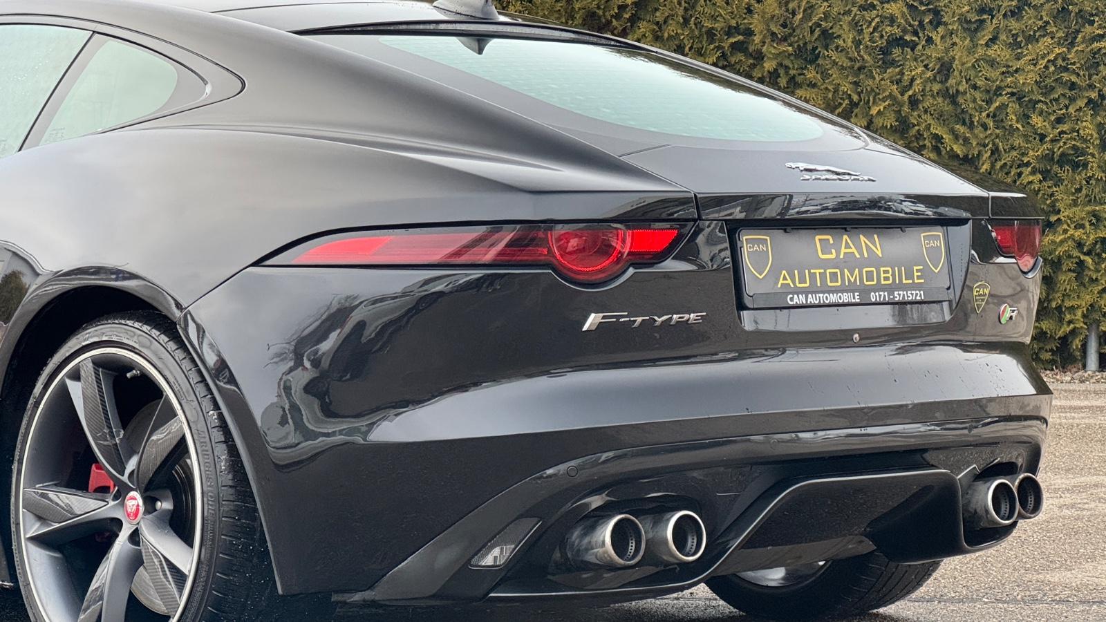 JAGUAR F-TYPE R 5.0 V8 551CH - BVA - PACK CARBON