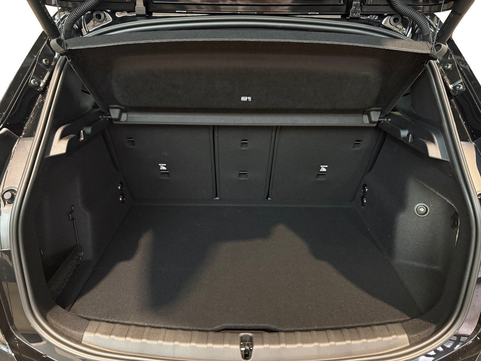 BMW 223 Active Tourer - Bild 16