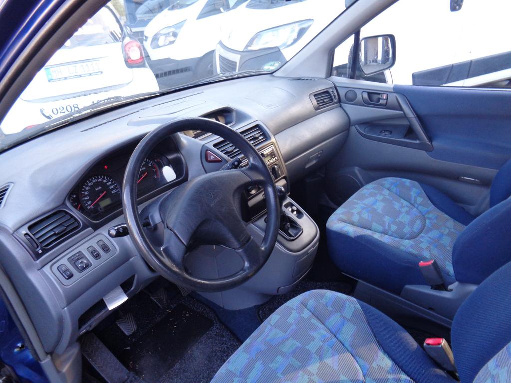 Mitsubishi Space Runner