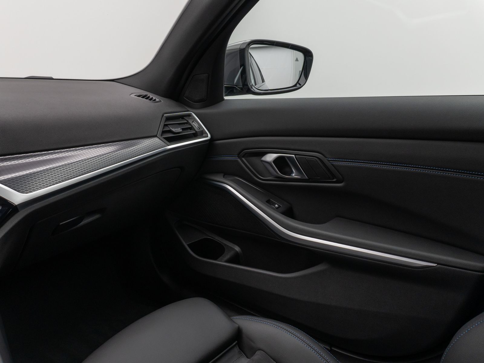 Fahrzeugabbildung BMW 320d  xD M Sport Kamera DAB HiFi Stop&Go Komfort