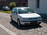 Volkswagen Golf 1.6 Basis AUTOMATIK GE KLIMA TÜV 03/28 S-HE - Gebrauchtwagen mit Automatik bis 2.000 Euro