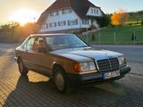 Mercedes-Benz 300E Champagner / Dattel - Rentner - TÜV NEU - H - Mercedes-Benz 300 aus 1987: 300d