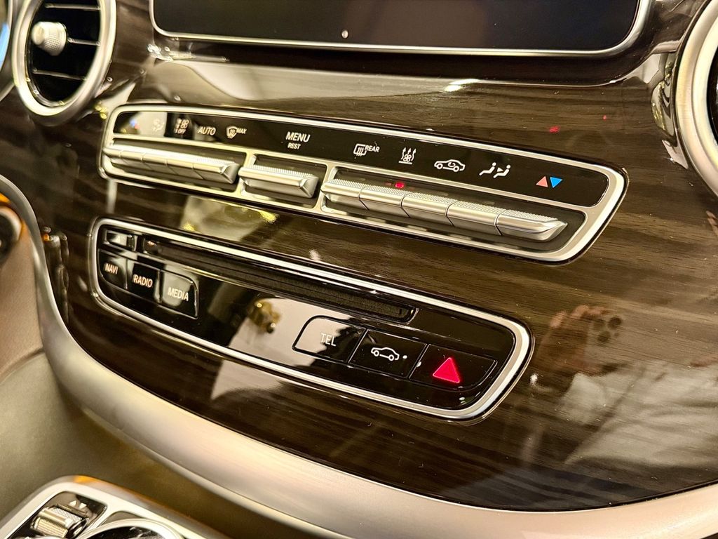 Mercedes-Benz V 250 - Bild 10