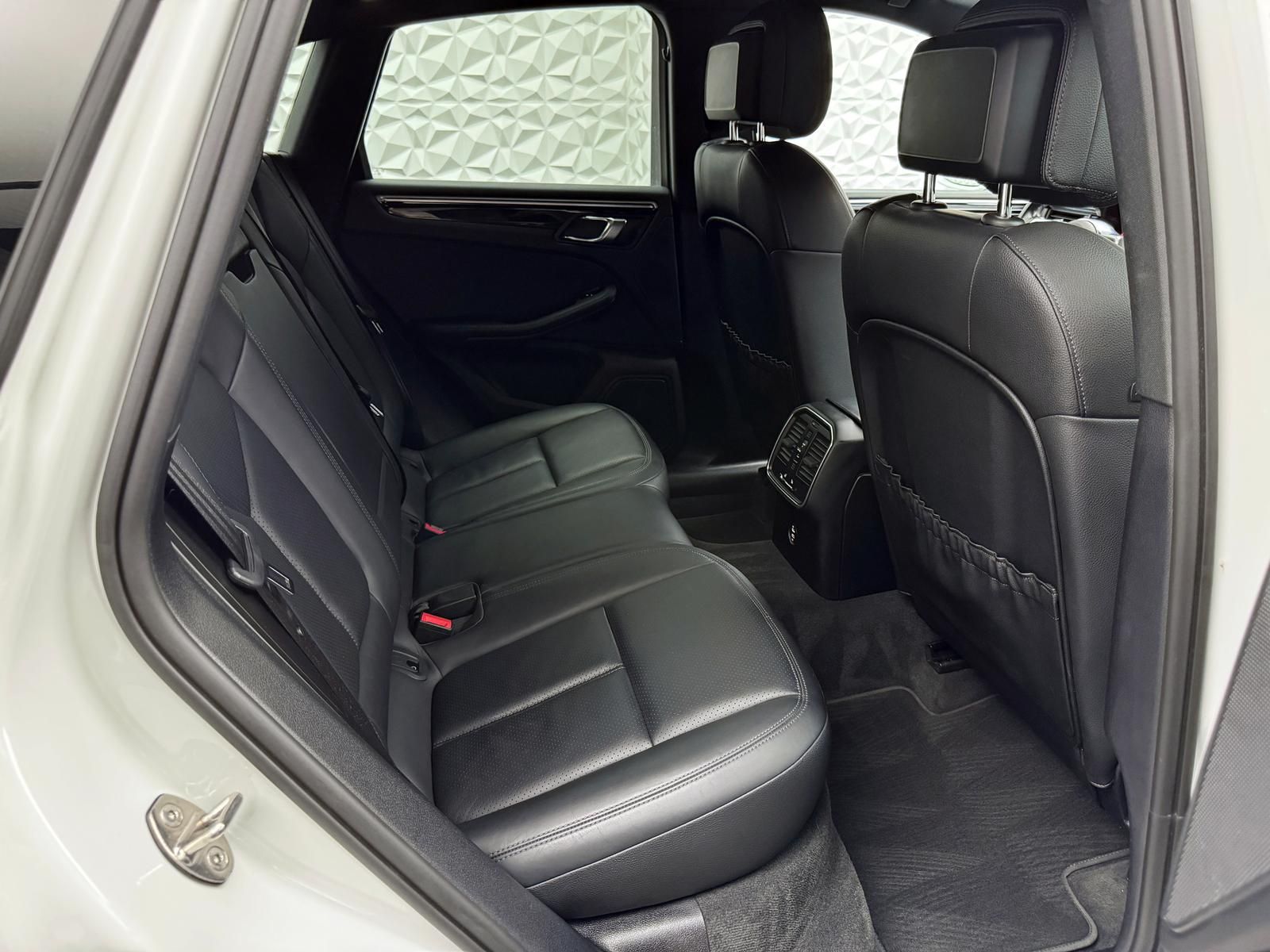 Fahrzeugabbildung Porsche S APPROVED*PDLS+*PASM*ACC*LUFT*PANO*RCAM*PPF*DAB
