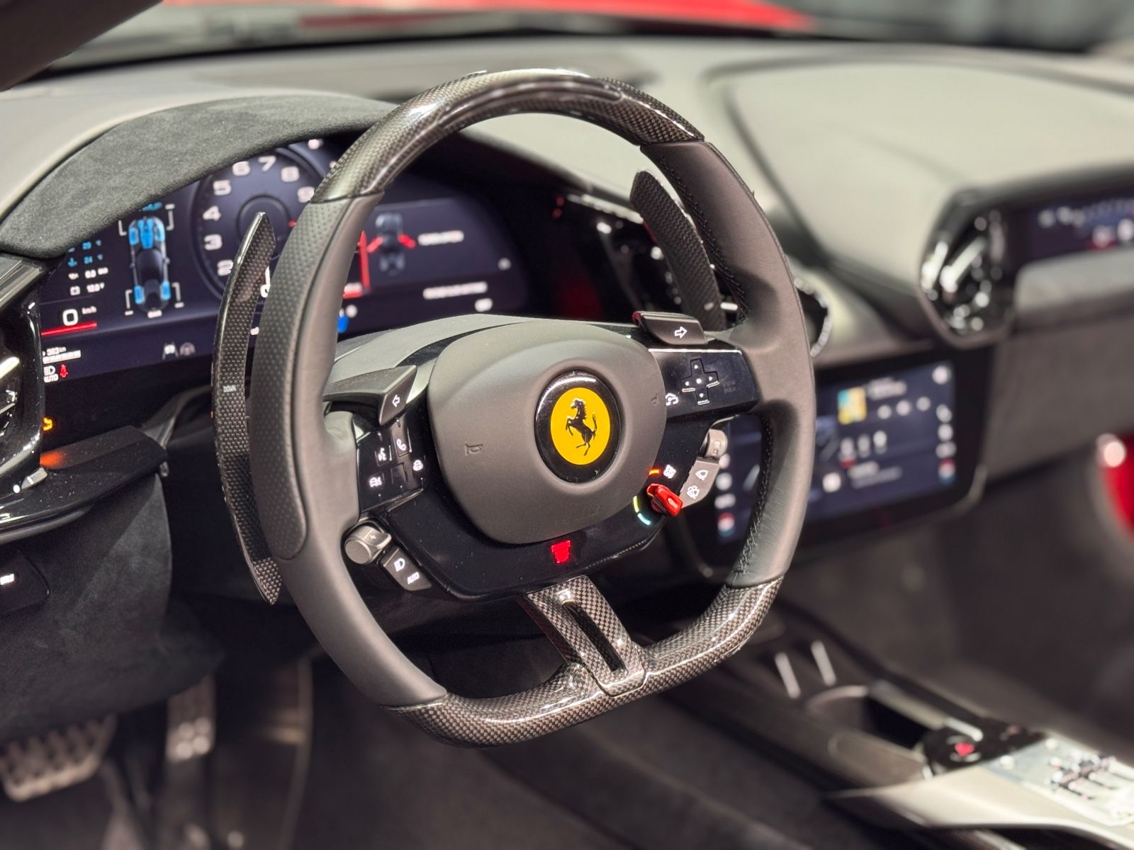 Fahrzeugabbildung Ferrari 12Cilindri|LIFT|FULL-CARBON|RACING-SEAT|ON STOCK