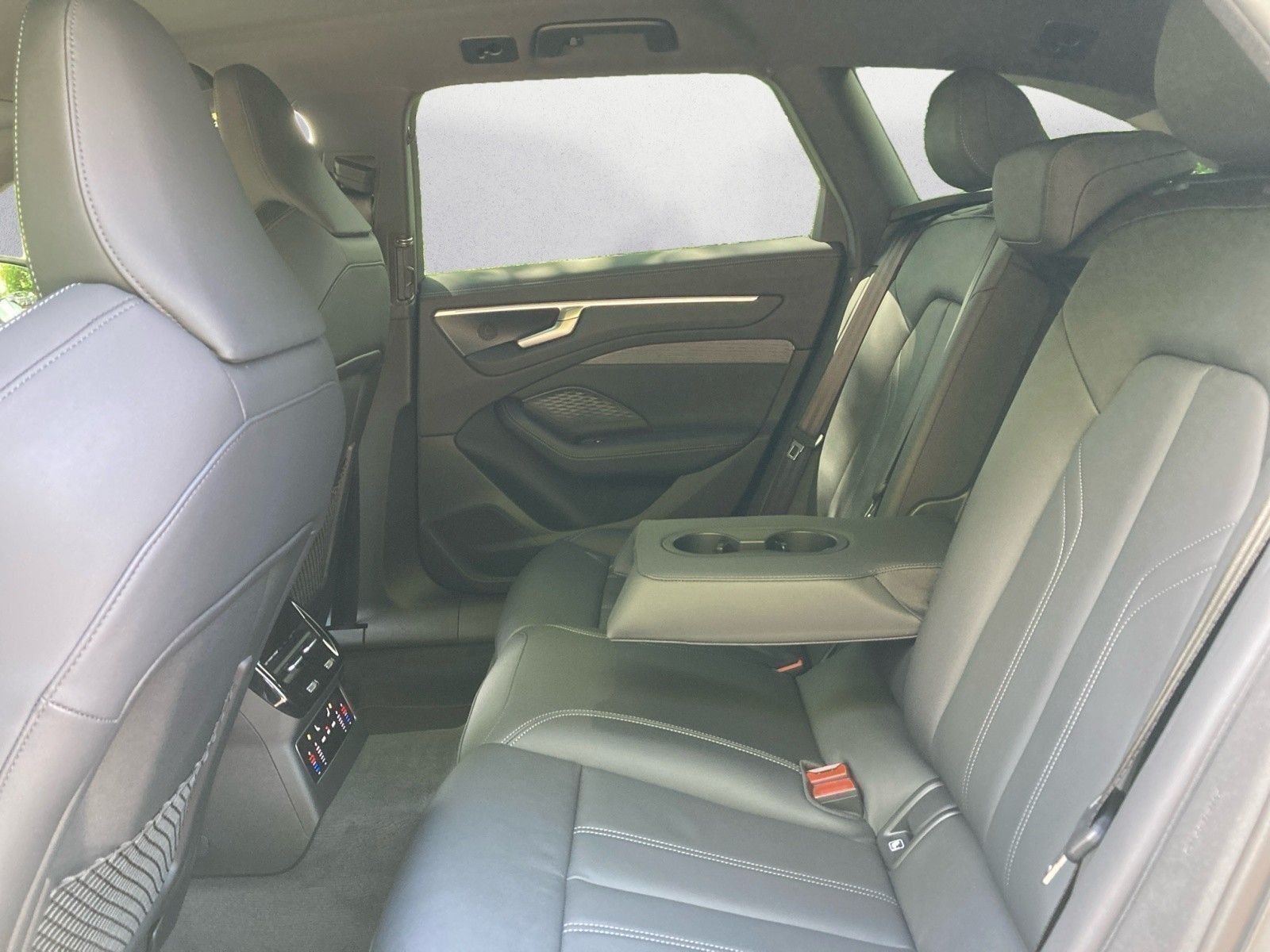 Audi A6 - Bild 11