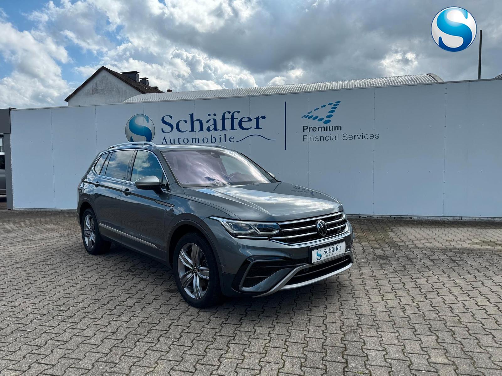 Volkswagen Tiguan ALLSPACE ELEGANCE 4M AHK STHZ PANO HUD...