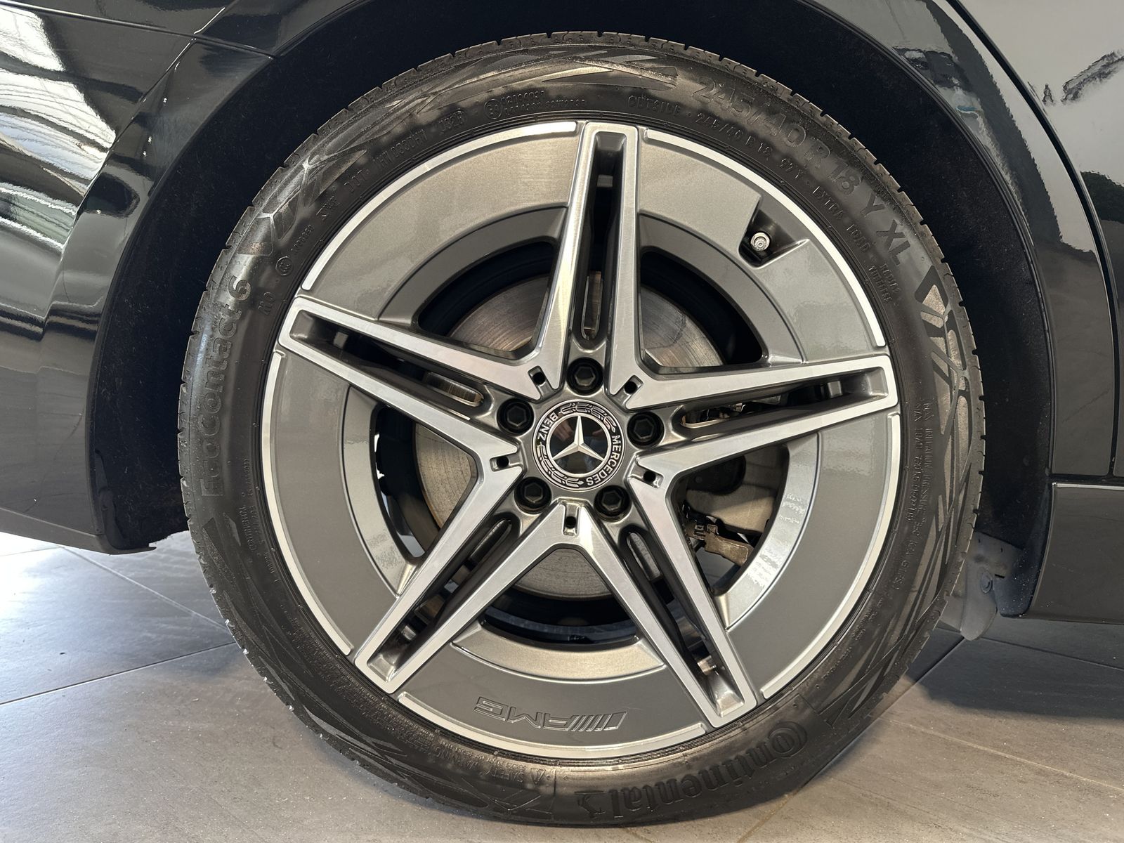 Fahrzeugabbildung Mercedes-Benz C 200d T AMG-Line NAV+LED+360°+V-COCKPIT+CARPLAY