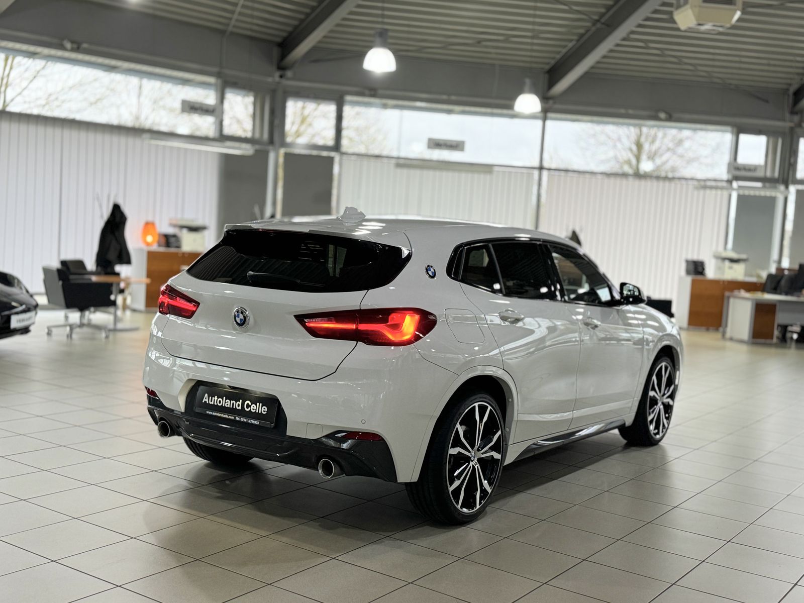 Fahrzeugabbildung BMW X2 xD20i M Sport Panorama Kamera DAB HiFi 20Zoll