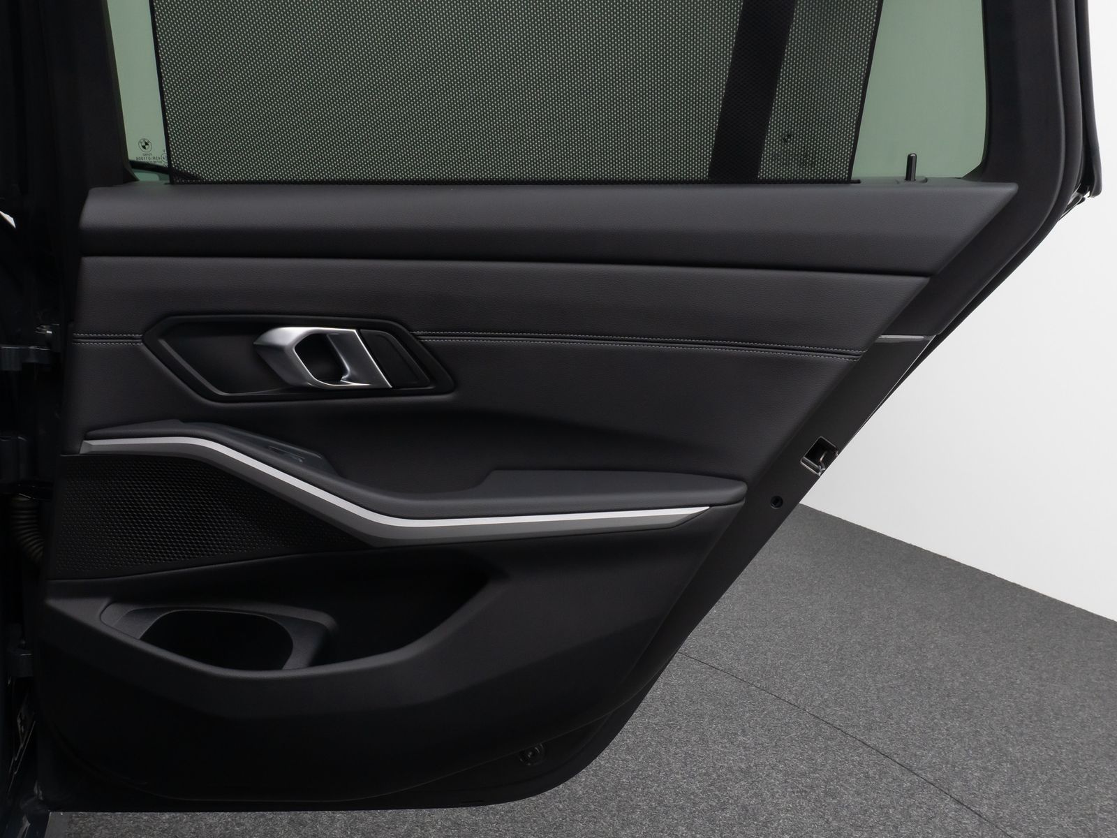 Fahrzeugabbildung BMW 320e 360°DAB MDach Leder ACC Komfort Alarm Sport
