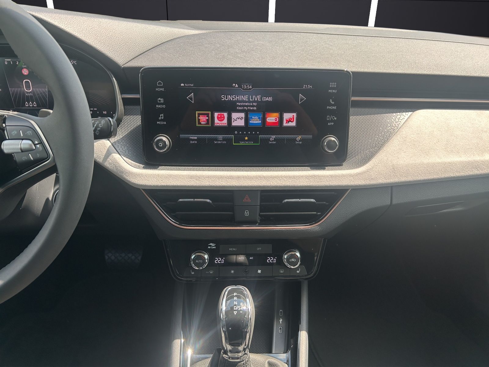 Fahrzeugabbildung SKODA Kamiq 1.0 DSG Selection AHK MATRIX