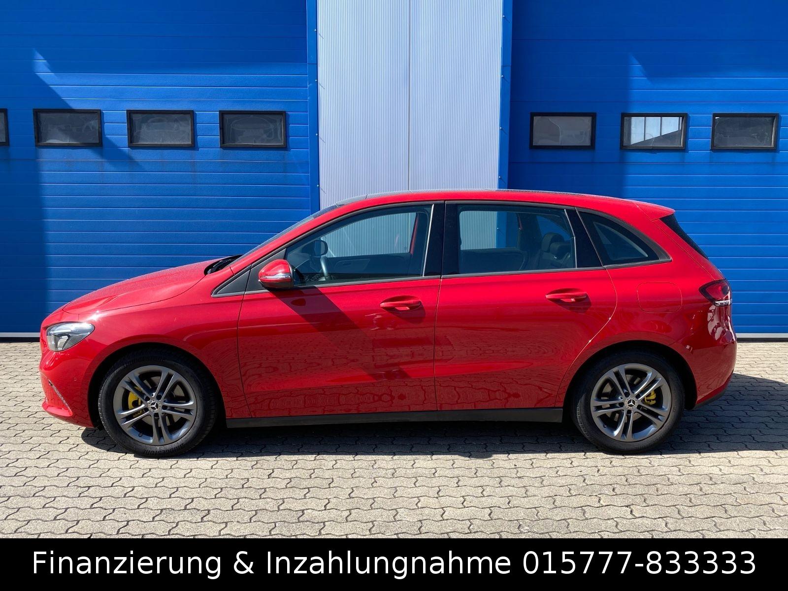 Mercedes-Benz B 200 Automatik Kamera 8 Fach LED Navi