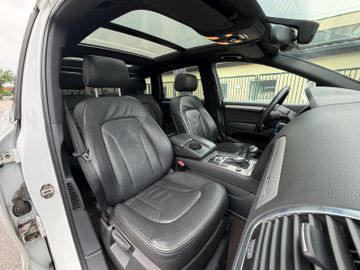 Audi Q7 - 10