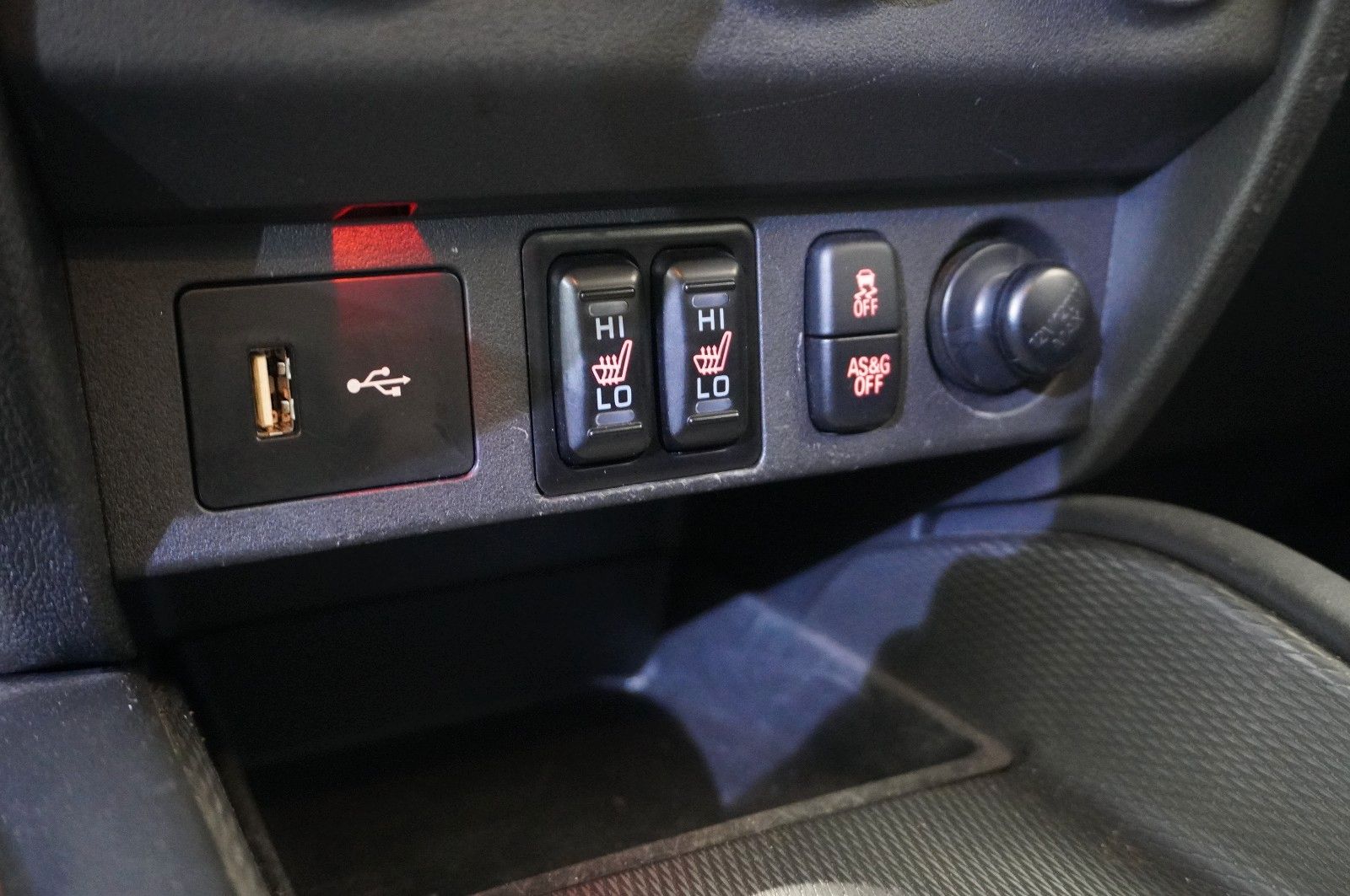 Fahrzeugabbildung Mitsubishi ASX 1.6 EDITION 2WD NAVI/LED/KAMERA/SHZ/TEMP/DAB