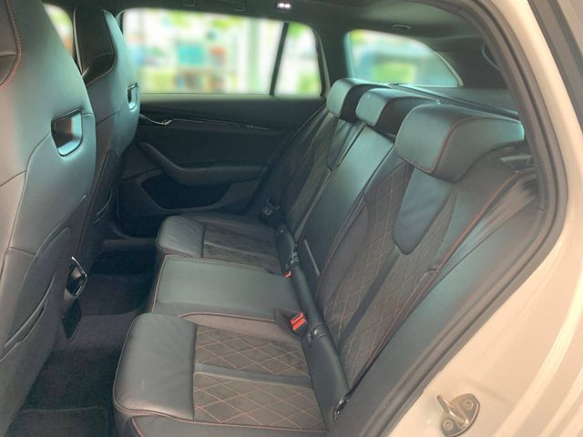 Octavia Combi RS iV 1.4 eTSI MATRIX+NAV+PANO+HUD