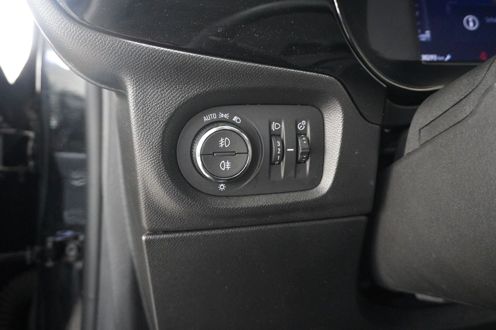 Fahrzeugabbildung Opel Corsa F 1.2 FACELIFT NAVI/LED/KAMERA/VIRT./DAB+