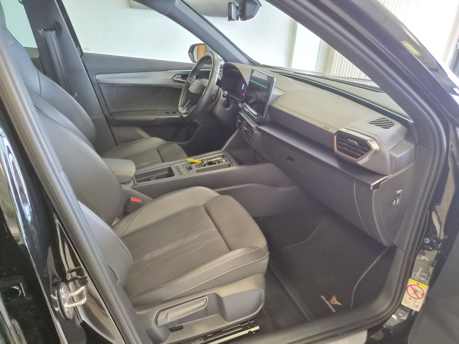 Fahrzeugabbildung CUPRA Formentor VZ e-Hybrid / GEPFLEGT / 1. HAND