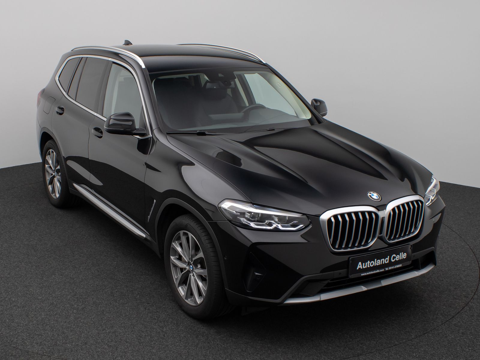 Fahrzeugabbildung BMW X3 xD30i Kamera DAB HiFi WLAN Leder Sport 19Zoll