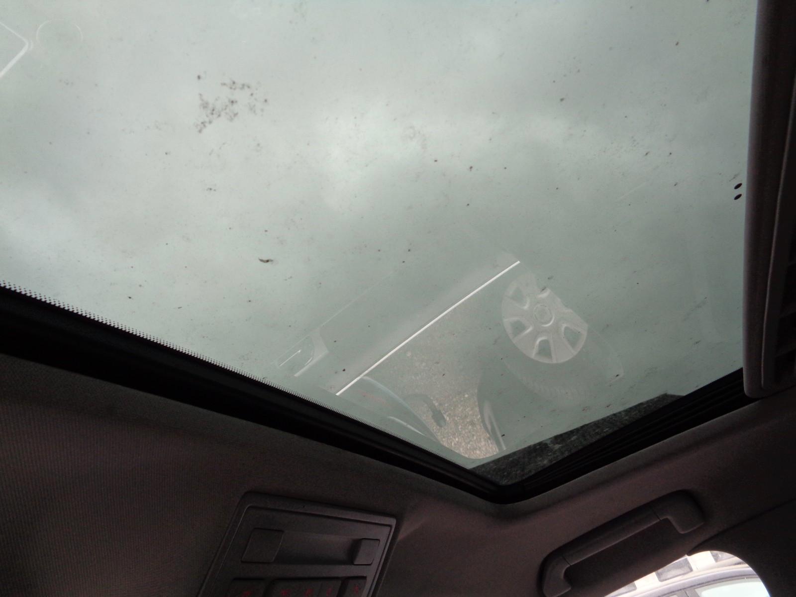 Volkswagen Touareg 2005 — photo 9