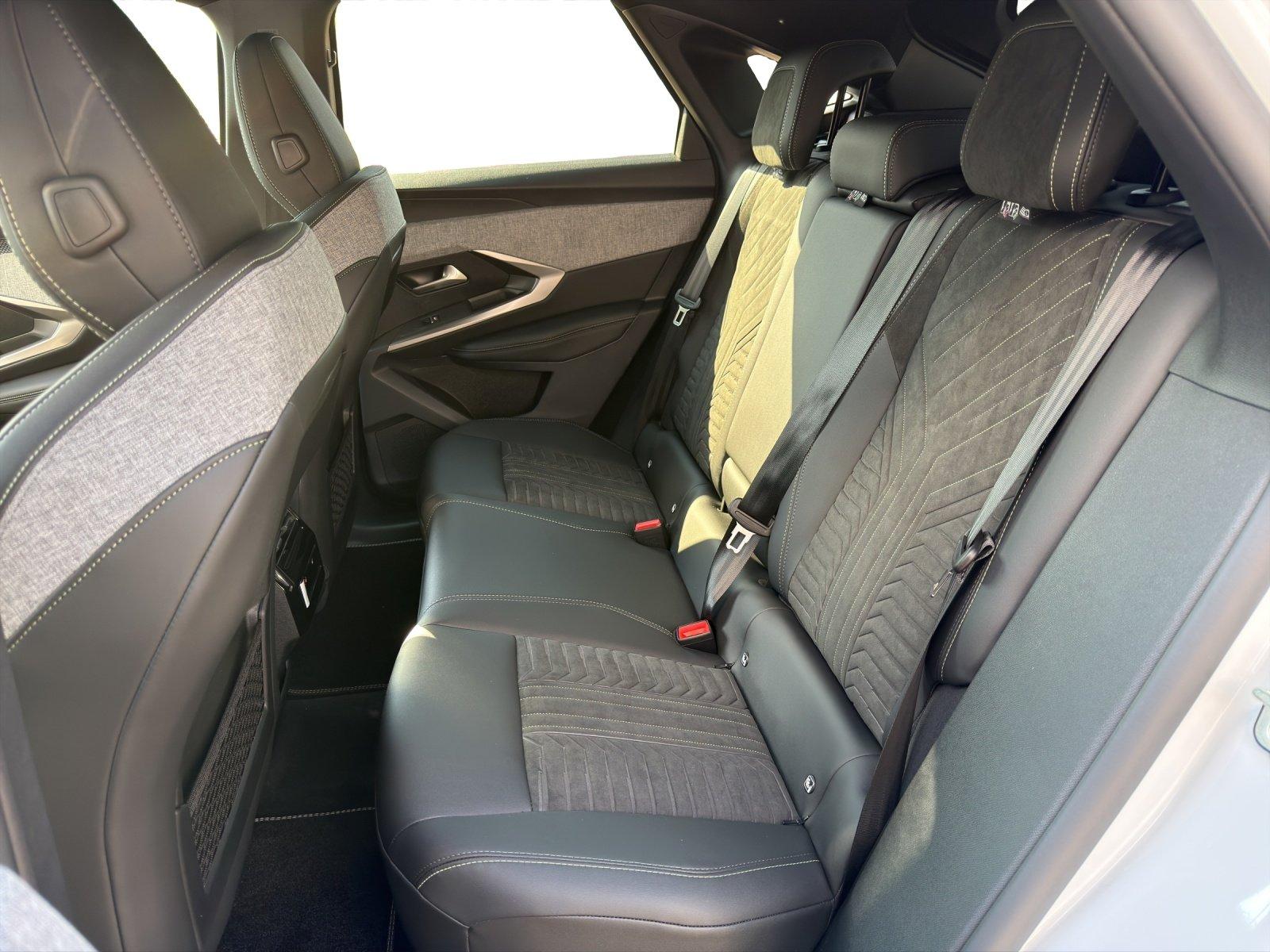 Peugeot 3008 GT 210 Kam.+KeyLess+LED+Navi